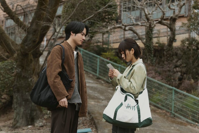 赤楚衛二、見上愛「Re:リベンジ-欲望の果てに-」 第2話より(C)フジテレビ