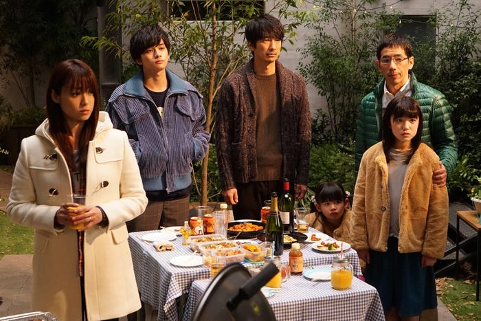 「隣の家族は青く見える」第2話より(C)フジテレビ