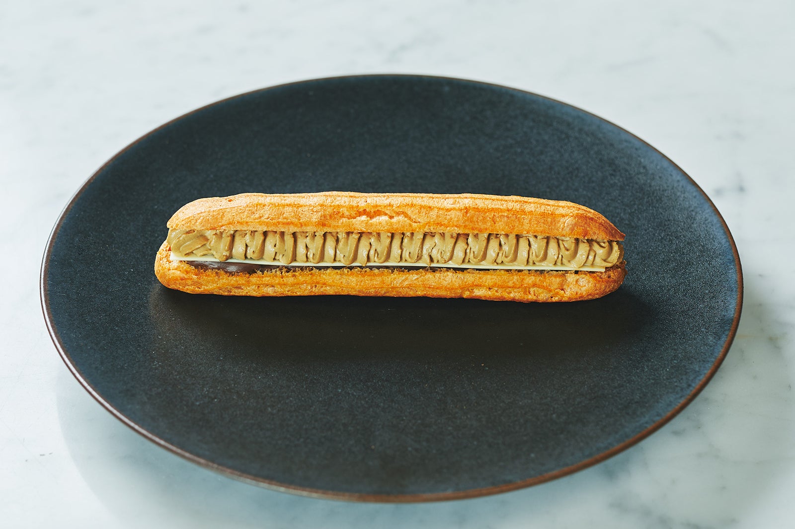 生チョコエクレア ほうじ茶：税抜400円／画像提供：メゾンカカオ