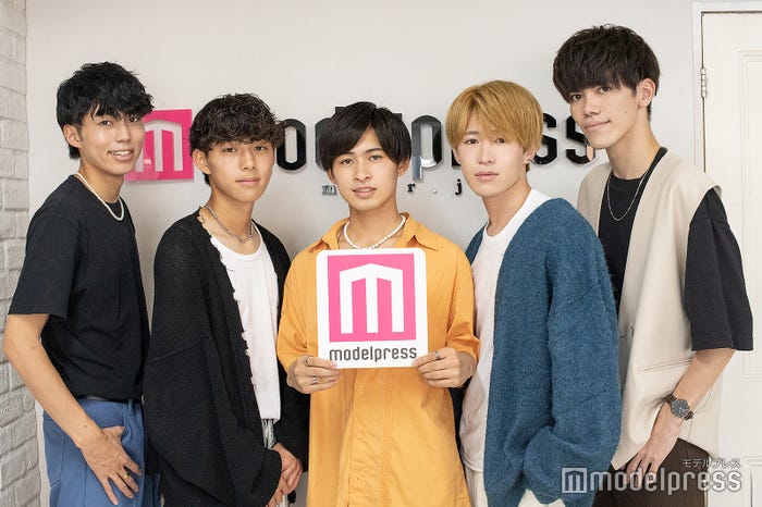 「ミスター明治学院コンテスト2021」ファイナリスト/左から香川晟さん、小林虎太郎さん、首藤浩輝さん、清水芳基さん、矢留悠誠さん(C)モデルプレス