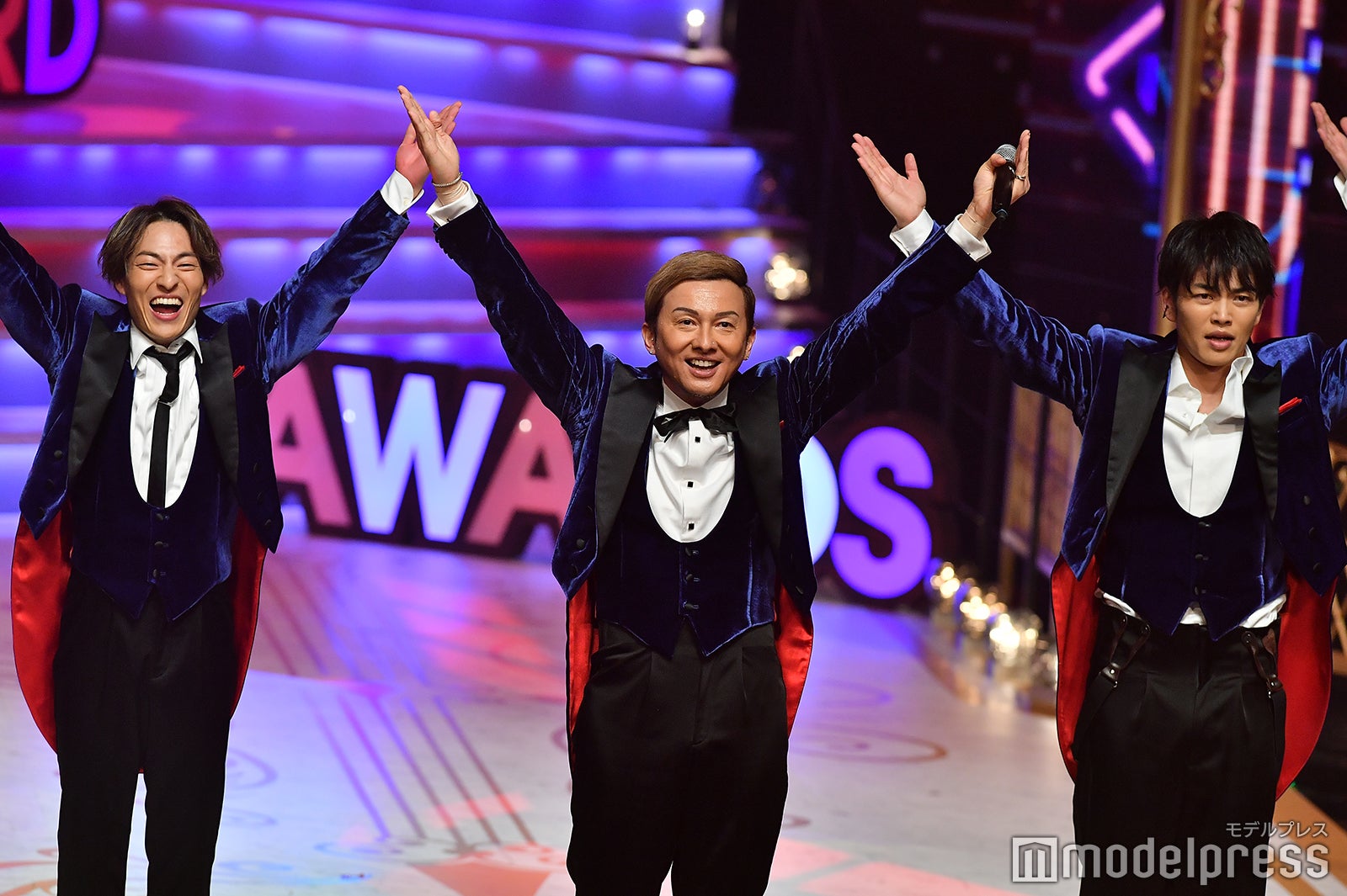 「Y.M.C.A.」ダンスを披露するDA PUMP／Y（C）モデルプレス