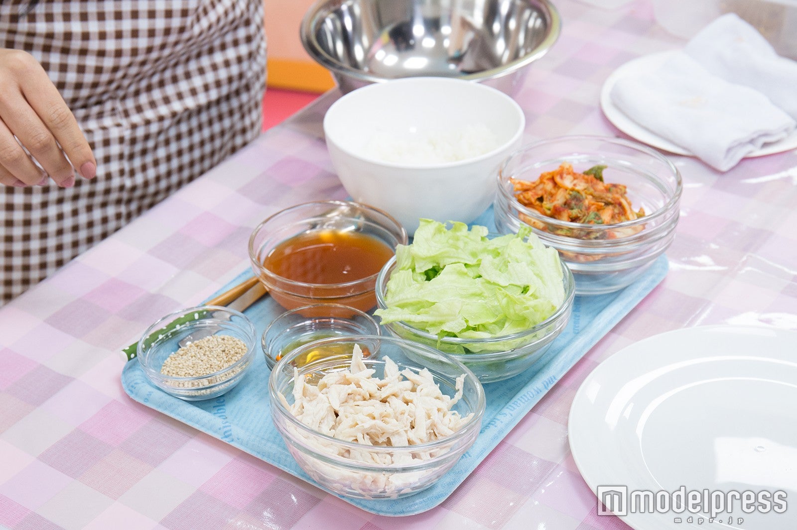 材料 （C）モデルプレス