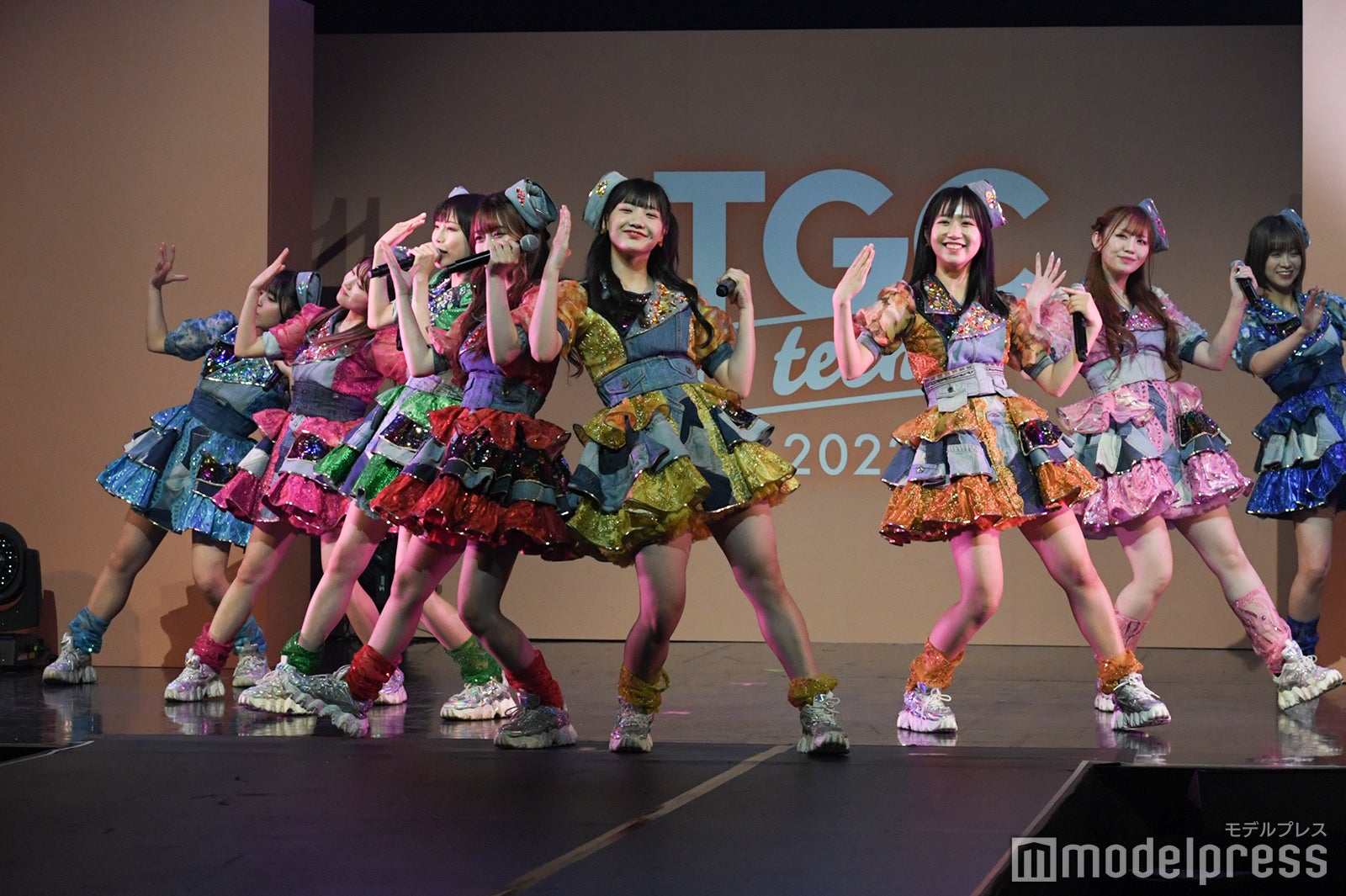 LinQ （C）モデルプレス