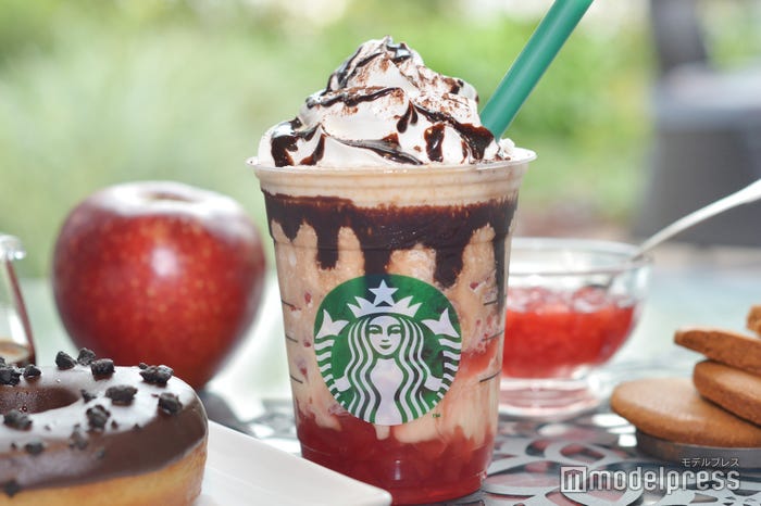 ハロウィンウィッチ フラペチーノ (C)モデルプレス