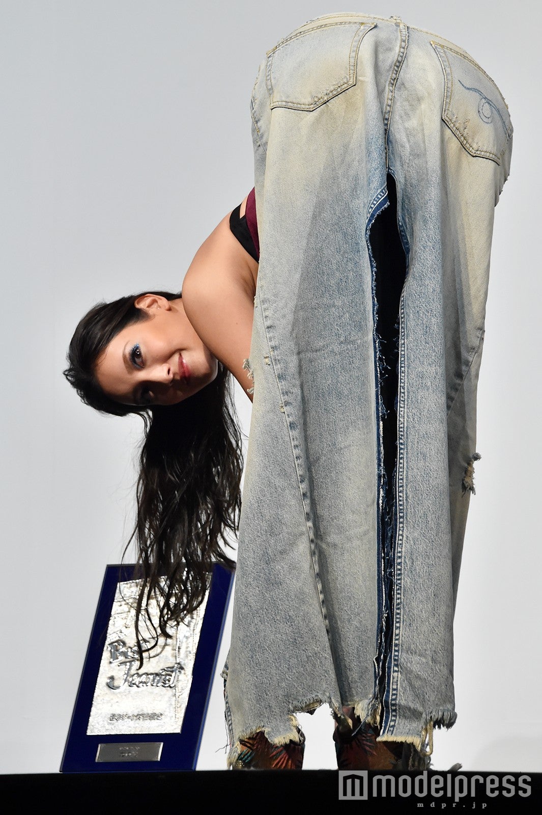 菜々緒ポーズ （C）モデルプレス