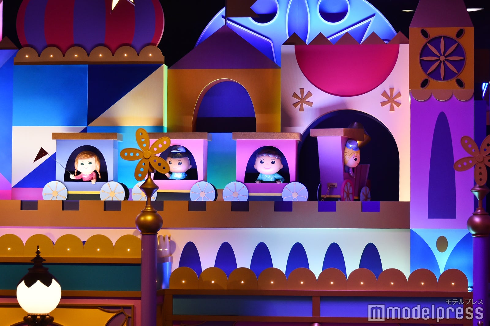 「イッツ・ア・スモールワールド」内観 （C）モデルプレス（C）Disney