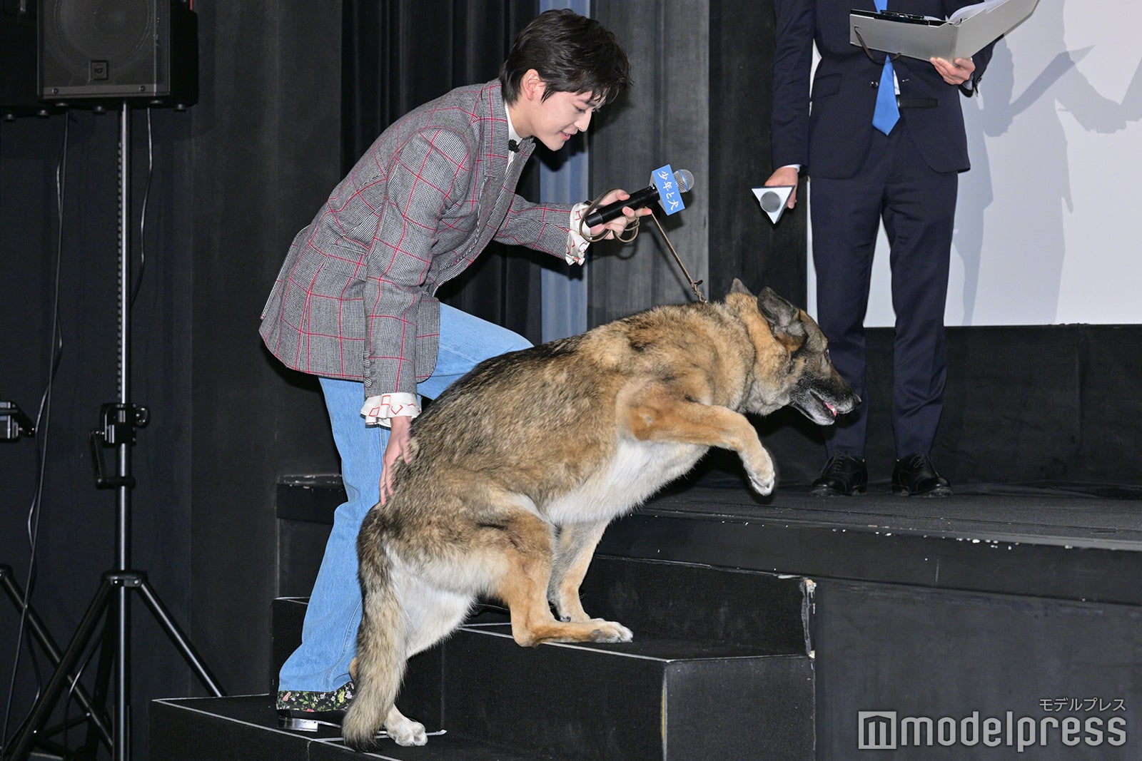 高橋文哉、さくら（C）モデルプレス