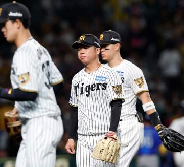 阪神が大敗 DeNAには前カードから3連敗 先発・村上は7回2失点（自責0）で3敗目 六回に森下がリーグトップに並ぶ9号ソロ