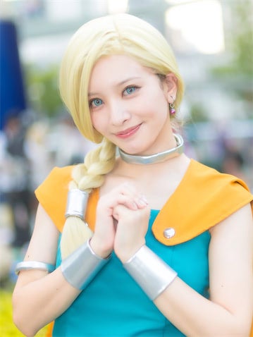 河出奈都美アナ、『ドラクエV』ビアンカのコスプレがレベル高すぎ「別人みたい」と驚きの声