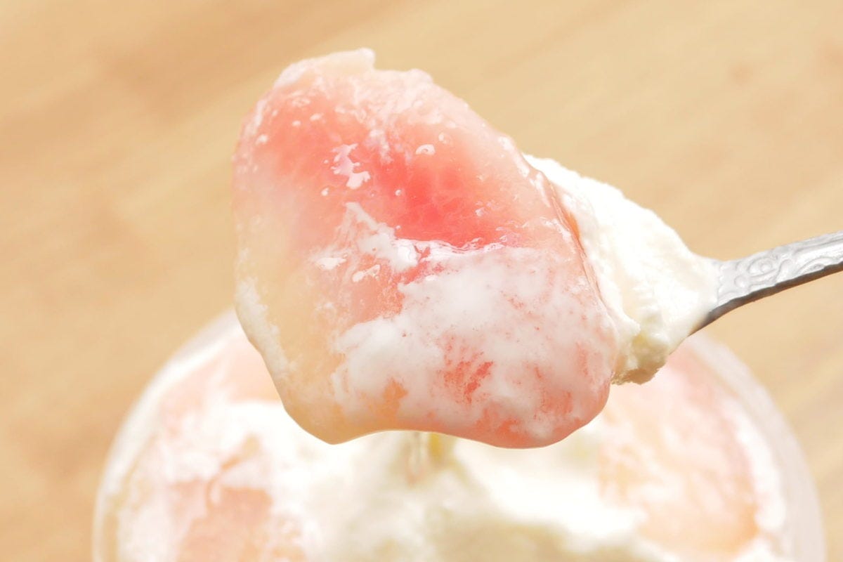 特盛白桃パフェ