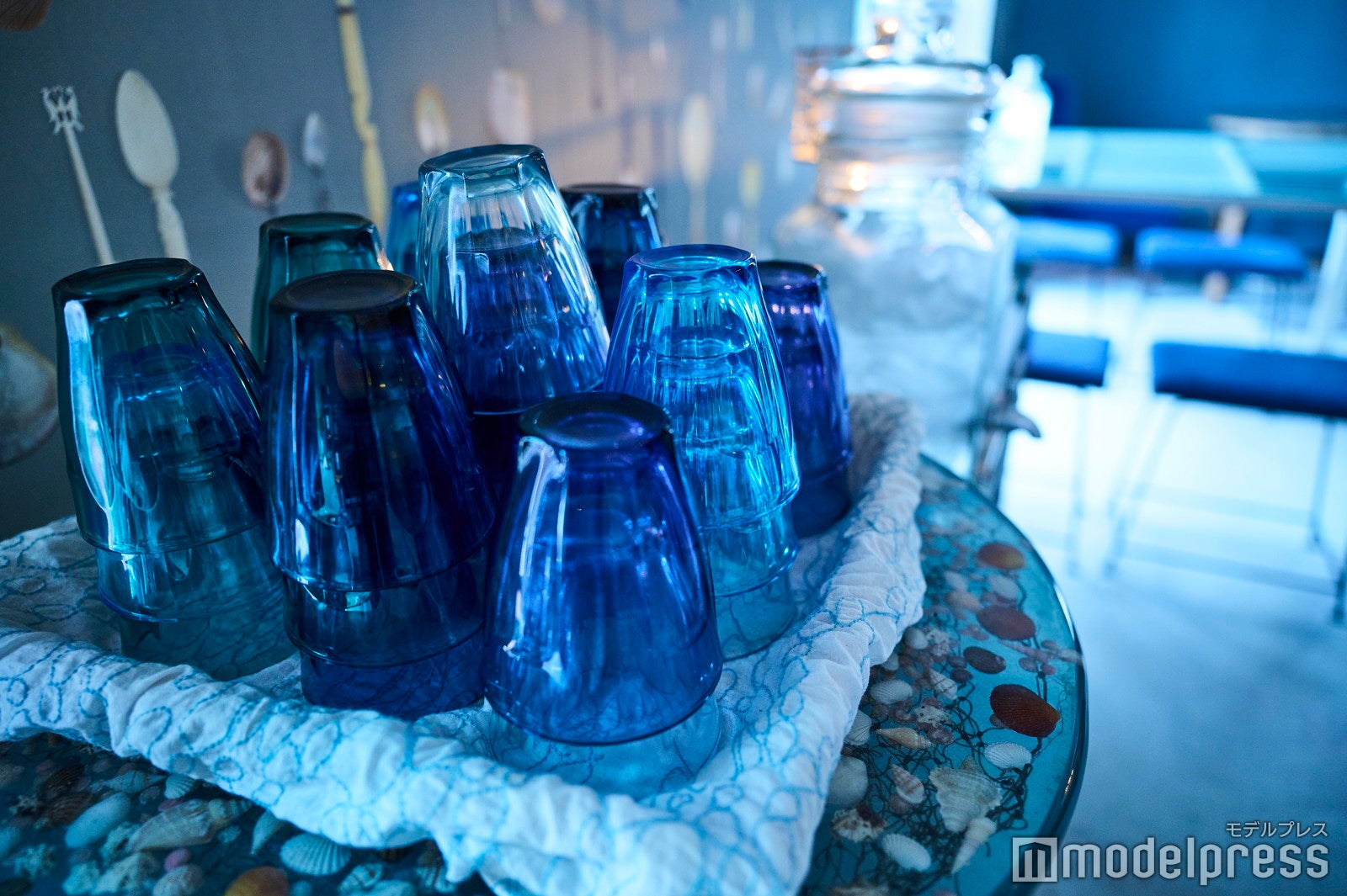 ひとつひとつの食器やデザインにもこだわりが詰まっている（C）モデルプレス