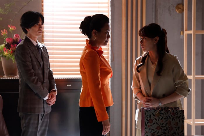 清水尋也、渡辺真起子、桜井日奈子「マル秘の密子さん」第6話より(C)日本テレビ