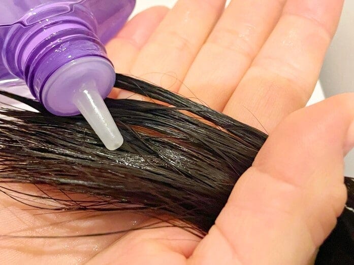 髪に直接塗布しやすいボトルもウォータートリートメントの特徴