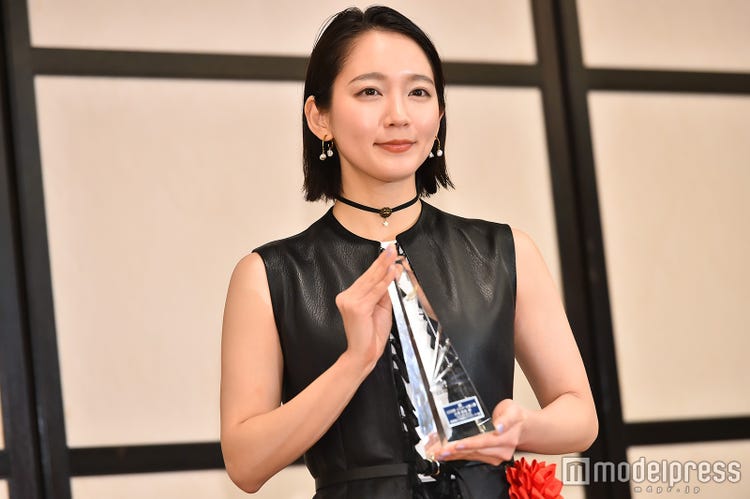 吉岡里帆 高橋一生と 紅白以来 の再会果たす がむしゃらな1年 に感謝 エランドール賞 モデルプレス 吉岡里帆 高橋一生と 紅白以来 の再会果たす がむしゃらな1年 に感謝 エランドール賞 モデルプレス