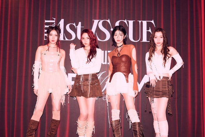 「THE “1st IS:SUE” PREMIUM SHOWCASE」(C)LAPONE GIRLS