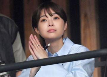PTSD公表の元フジ渡邊渚アナ「ずっと調子が落ちて引きこもり」セレブなプールでくつろぐタイ旅思い出を公開「起き上がるのもしんどい」ので、と