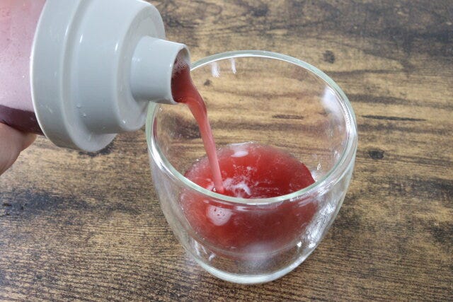 ダイソー　お手軽シェイクボトル　粉末ドリンク　注ぎ口