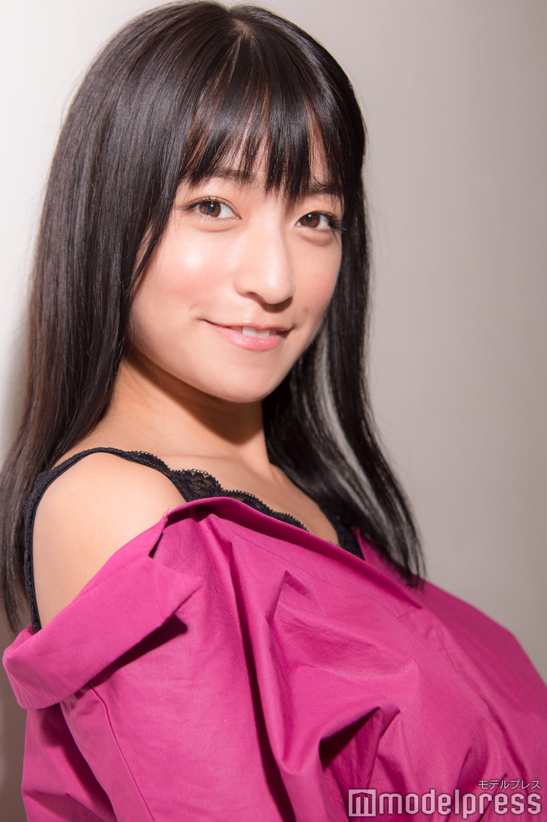 ☆HOSHINO（C）モデルプレス