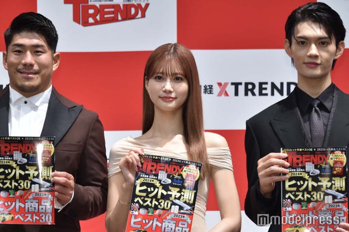 松田力也選手、生見愛瑠、佐野勇斗(C)モデルプレス