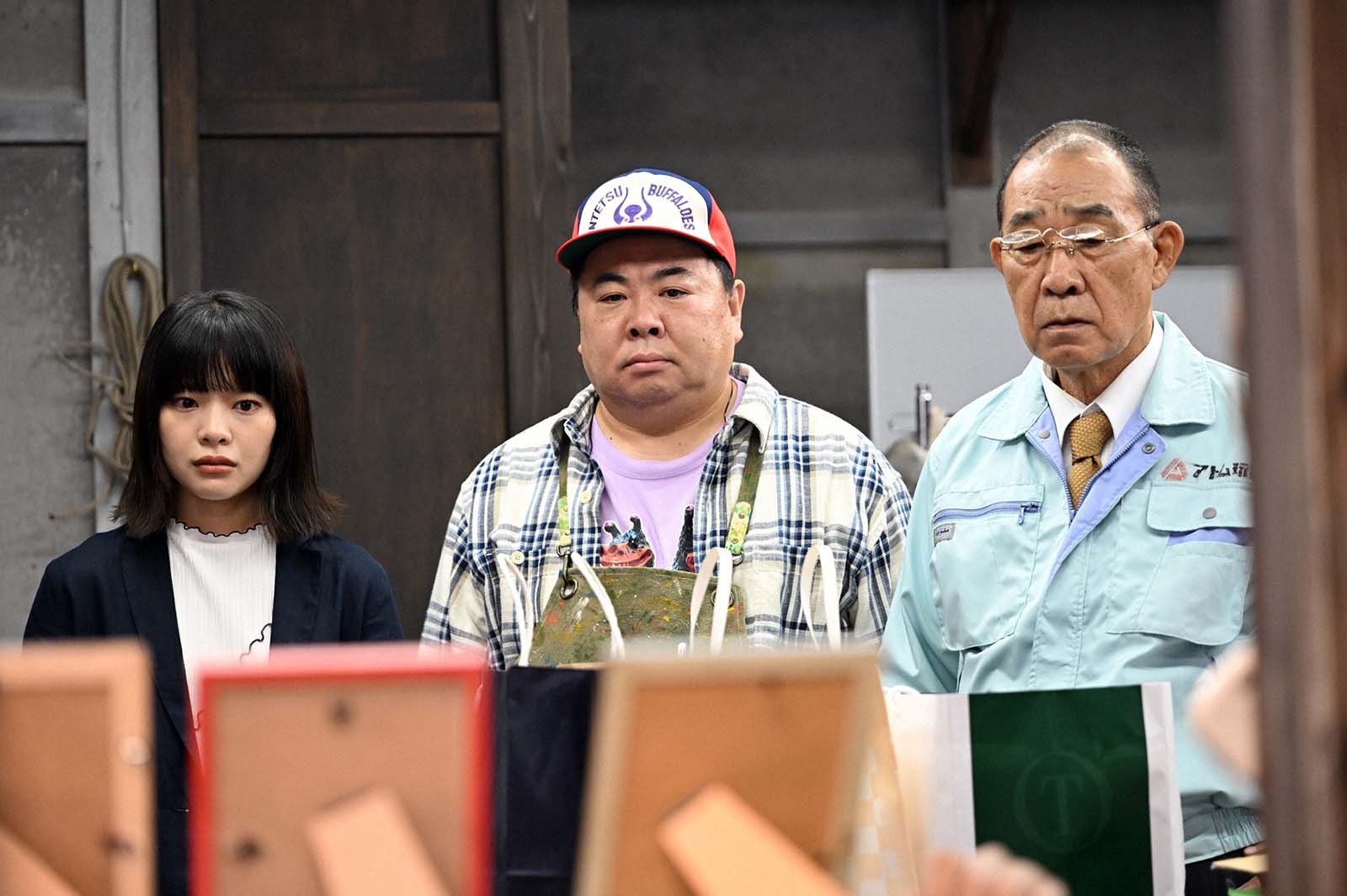 岸井ゆきの、塚地武雅、でんでん「アトムの童」第1話より（C）TBS