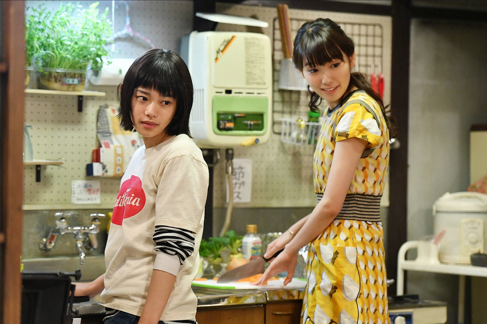 杉咲花、飯豊まりえ／「花のち晴れ～花男 Next Season～」第8話より（C）TBS