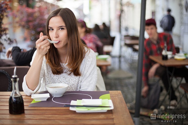 彼の友達に羨まれるような彼女になろう（Photo by berc／Fotolia）