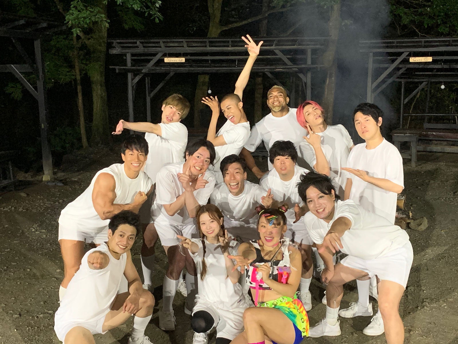 A.B.C-Z塚田僚一・EXITら総勢14名でキャンプ 兼近大樹＆フワちゃんは意外な歌唱力を披露