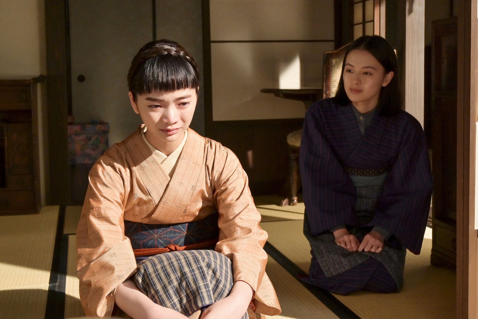 見上愛、上坂樹里「風、薫る」第76話（C）NHK