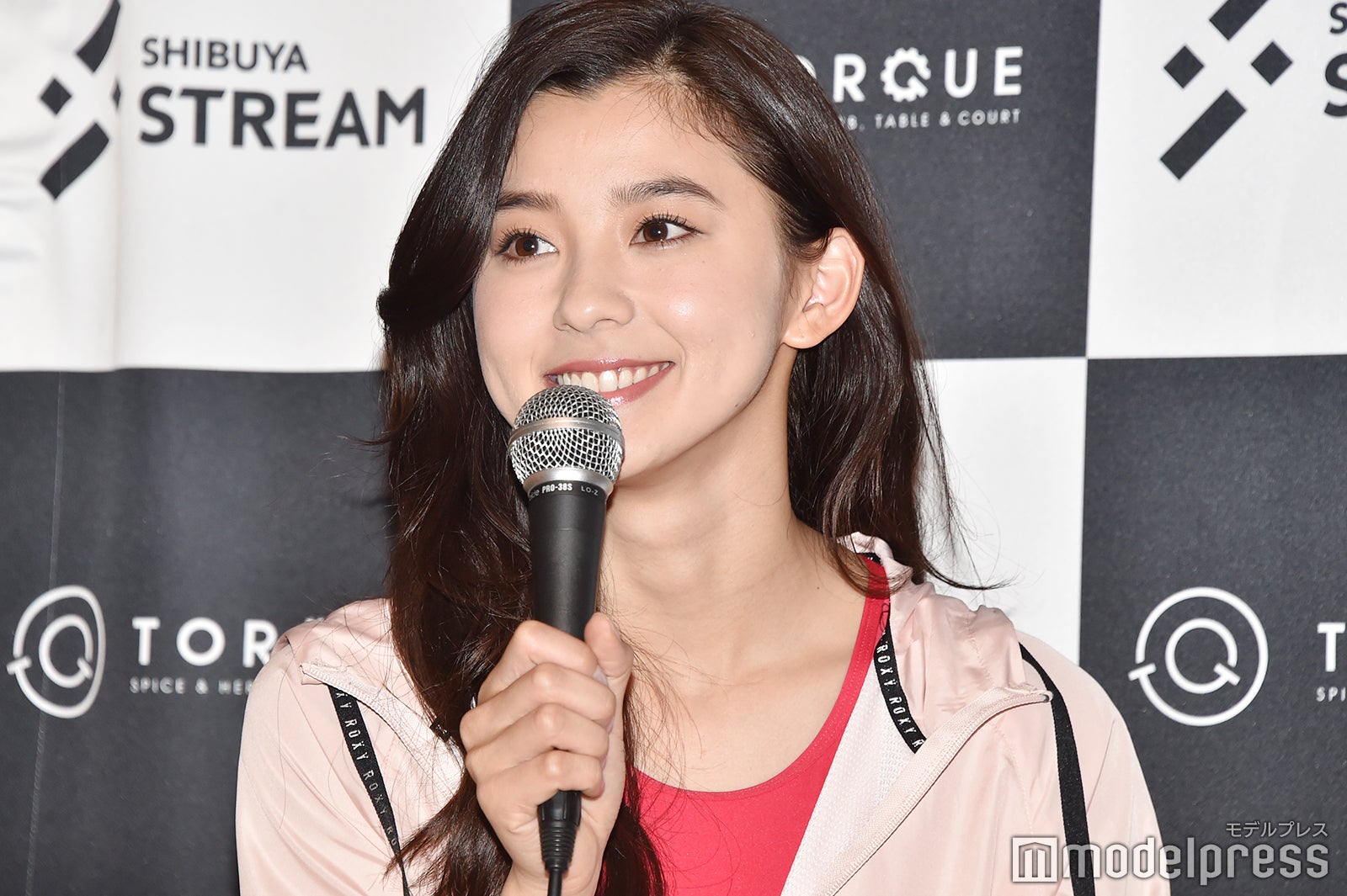 朝比奈彩（C）モデルプレス