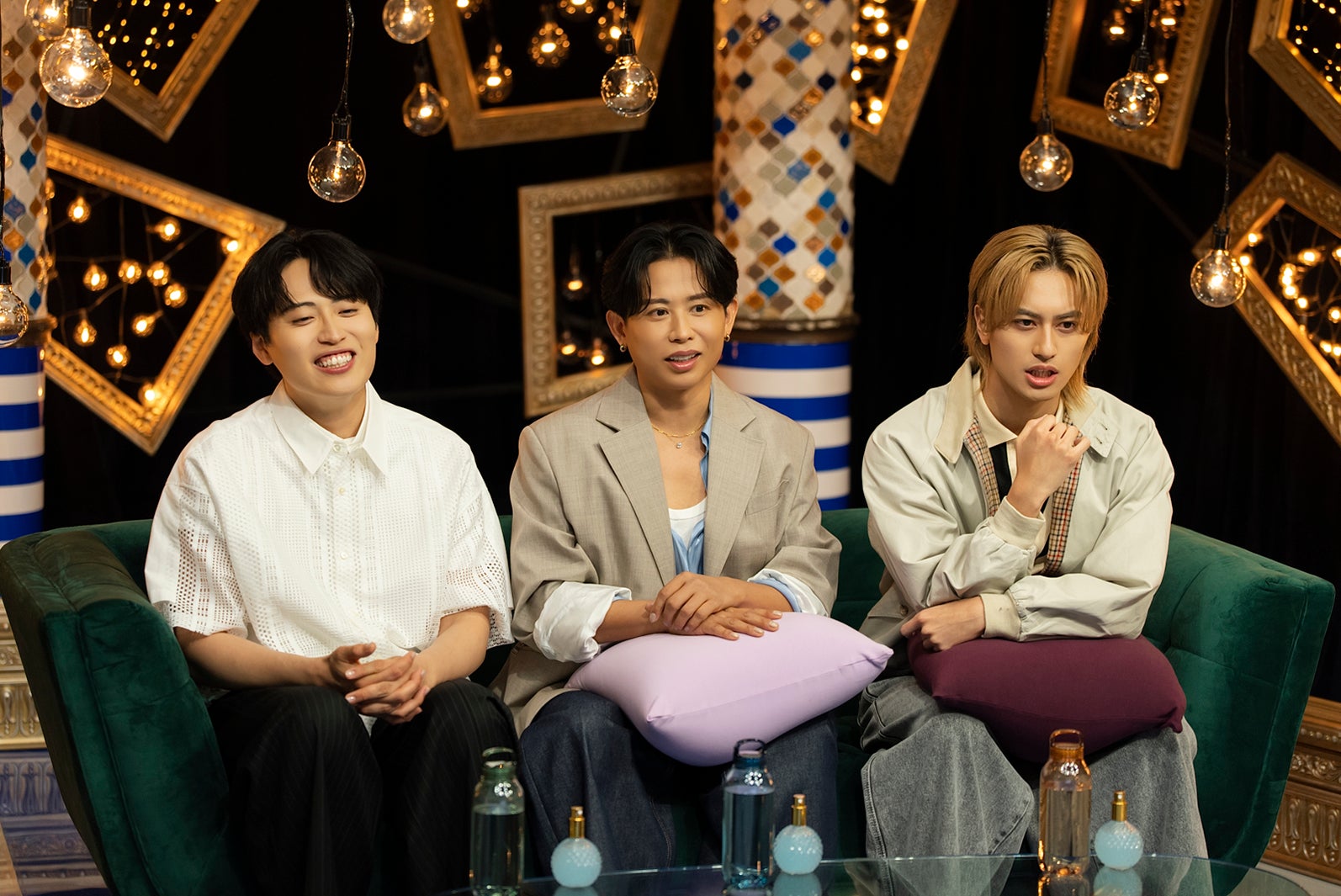 池田直人、小田切ヒロ、小島健「エイジレスボーイズ」（C）AbemaTV, Inc.