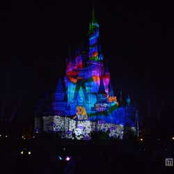 速報 Tdl 初のプロジェクションマッピングお披露目 アナと雪の女王 も モデルプレス 速報 Tdl 初のプロジェクションマッピングお披露目 アナと雪の女王 も モデルプレス