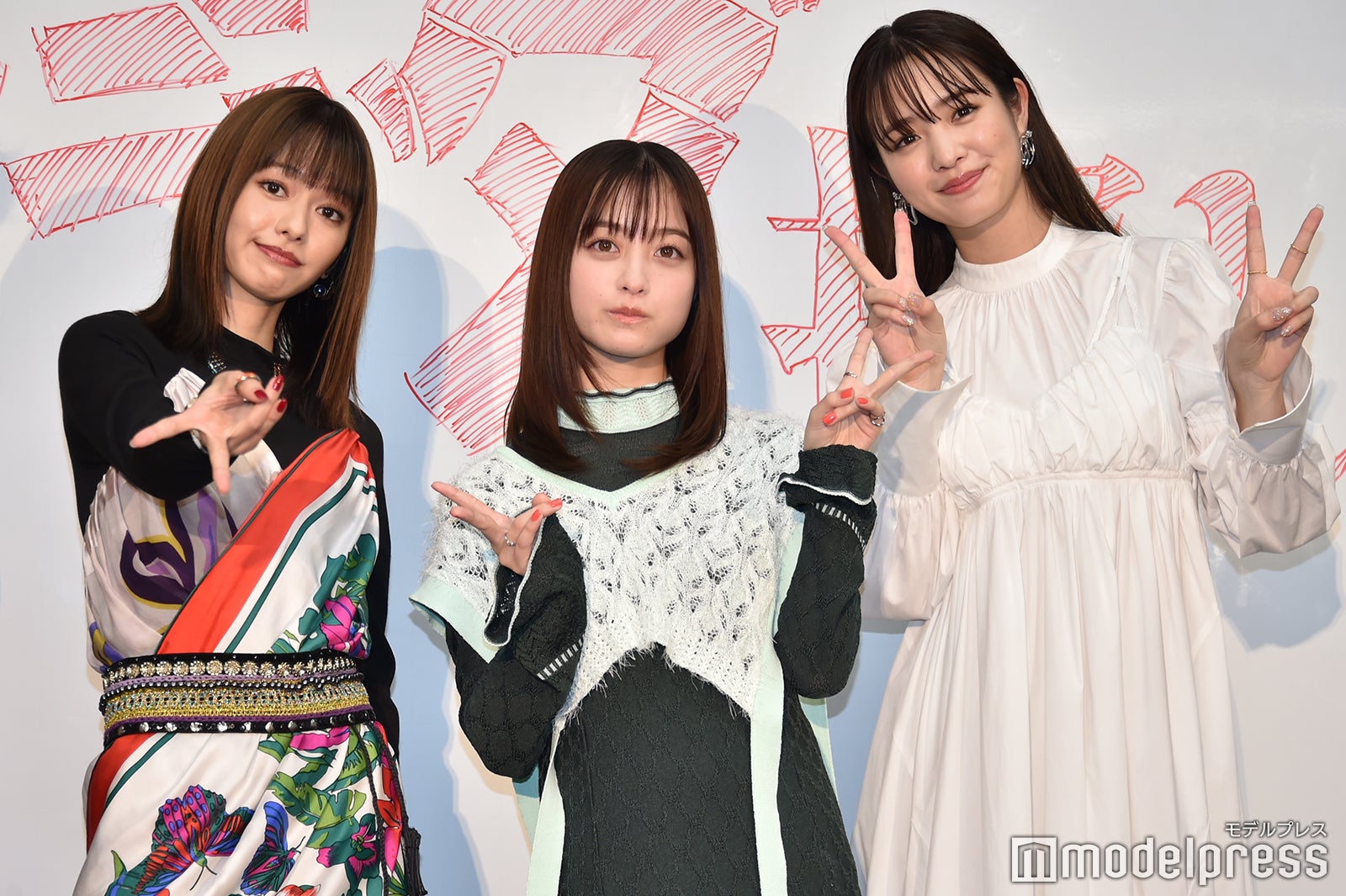 山本舞香、橋本環奈、横田真悠 （C）モデルプレス
