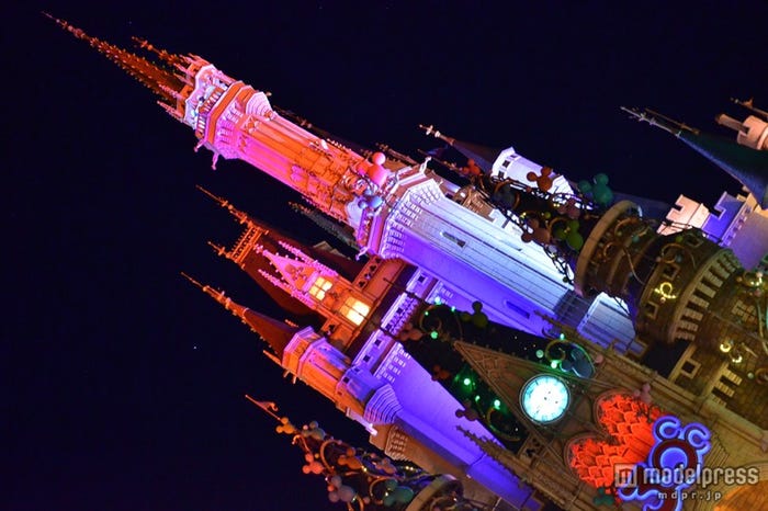 不穏な様子のシンデレラ城