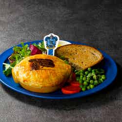 レイブンクロー プレート(フィッシュパイ)2,800円(税込)※ドリンク付き/提供画像