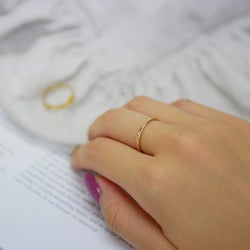 サイズ早見表つき!指輪の号数が簡単にわかる《リングサイズの測り方》