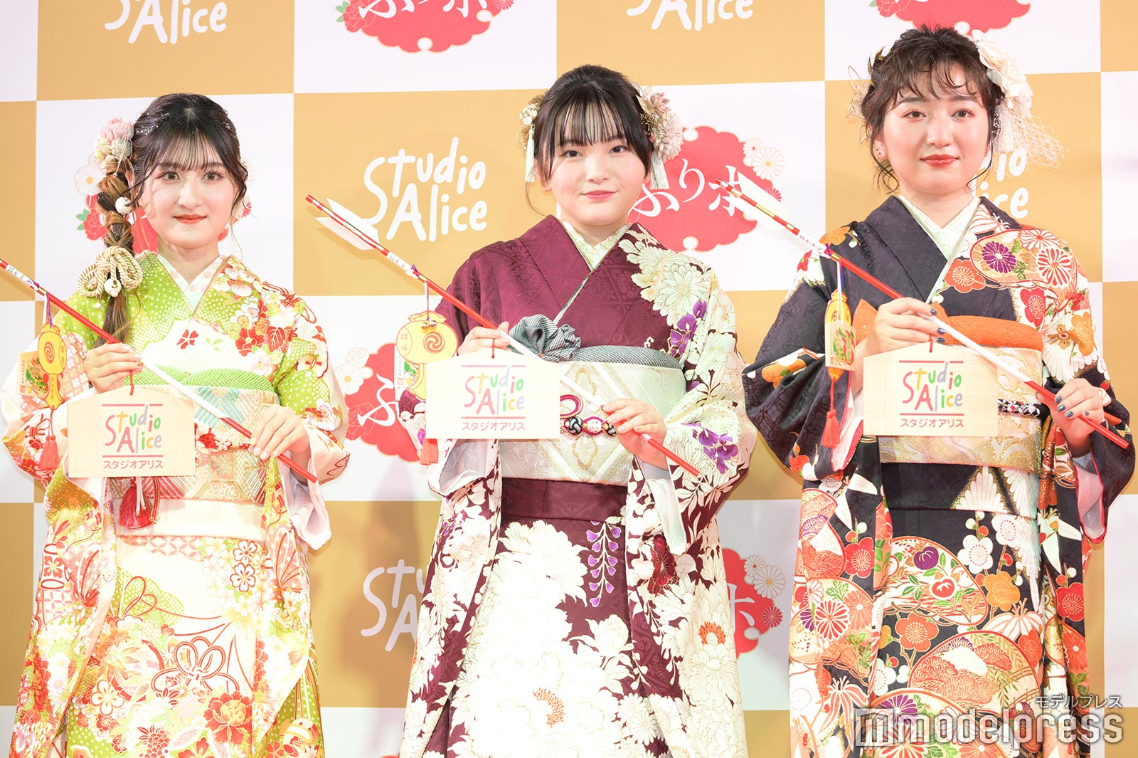 小林星蘭、鈴木梨央、谷花音（C）モデルプレス