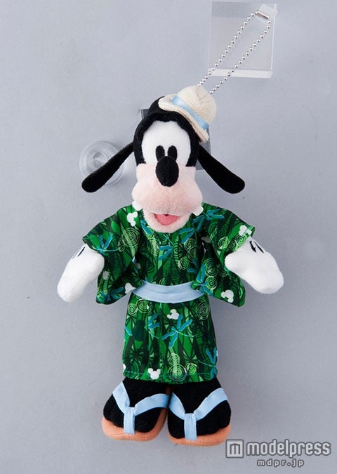 グーフィーのぬいぐるみバッジ￥1600（C）Disney