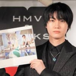 桜田通 20代最後のカレンダーで理想を体現するも「実はこんなカッコいい1日は送っていない(笑)」