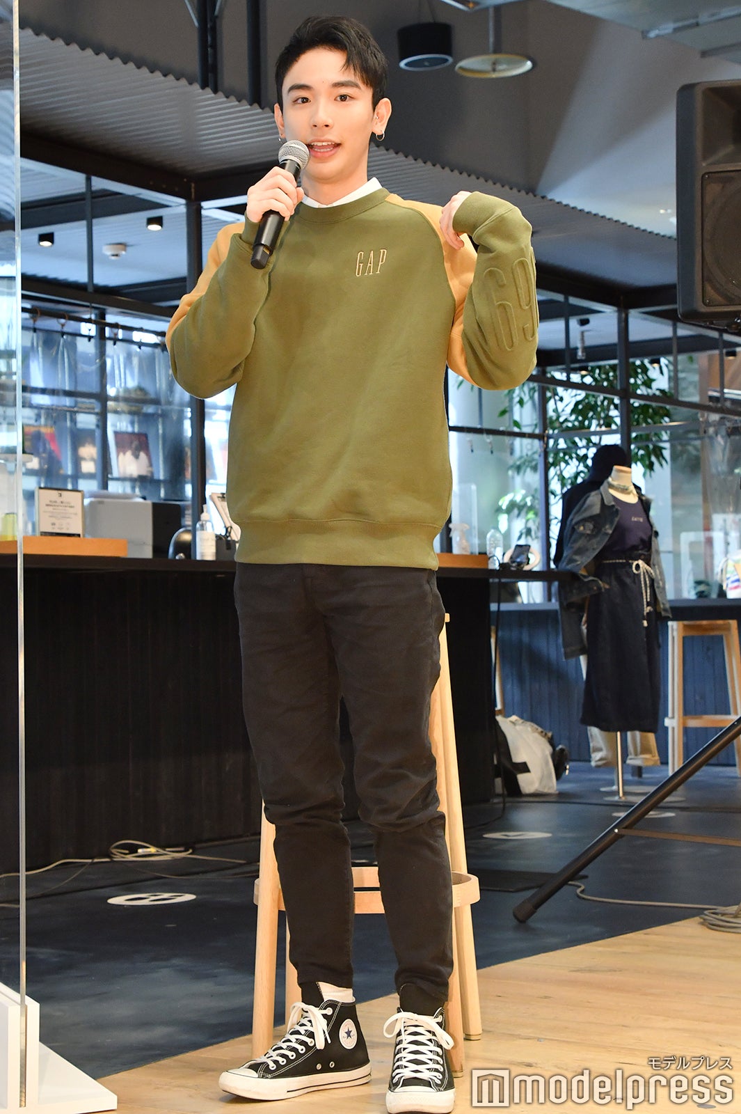 よしあき（C）モデルプレス