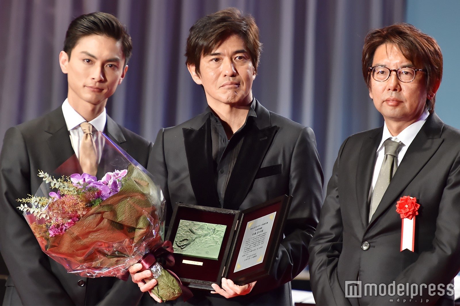 高良健吾、佐藤浩市、平野隆氏 （C）モデルプレス