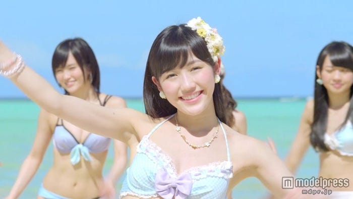 AKB48「ラブラドール・レトリバー」MVより(C)AKS