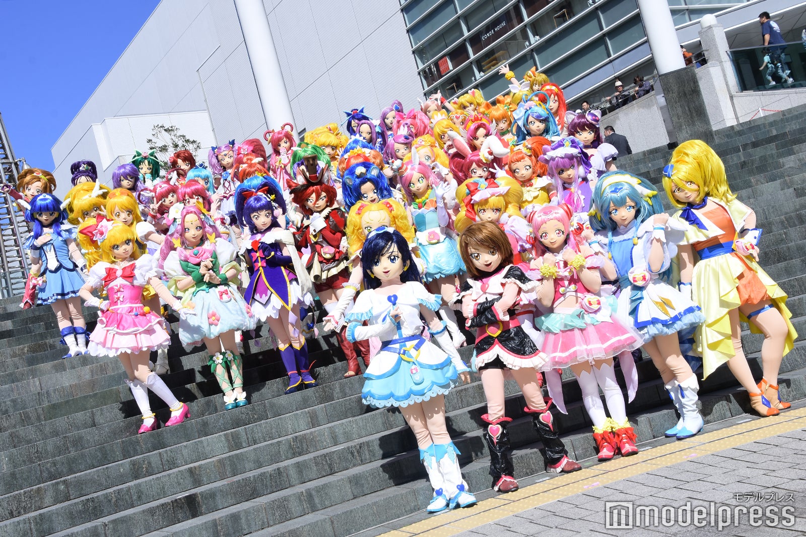 歴代プリキュアが集結 （C）モデルプレス