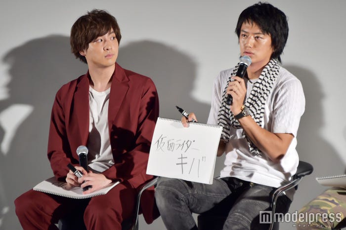 (左から)渡部秀、井上正大 (C)モデルプレス