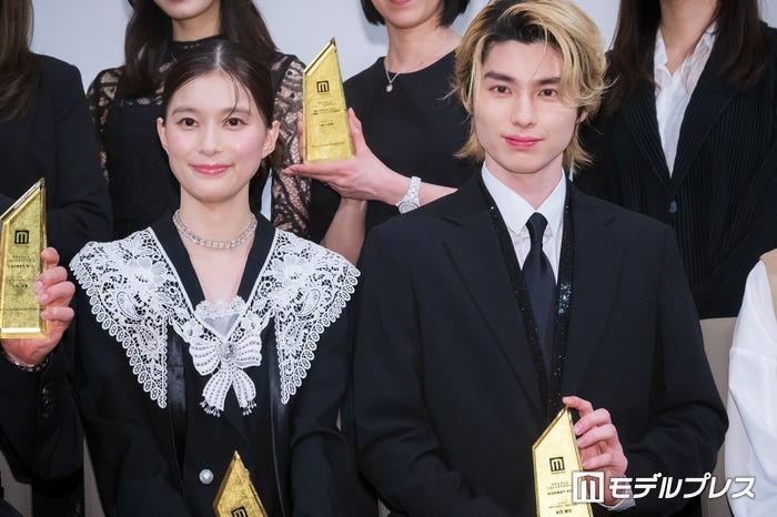 芳根京子、本田響矢(C)モデルプレス