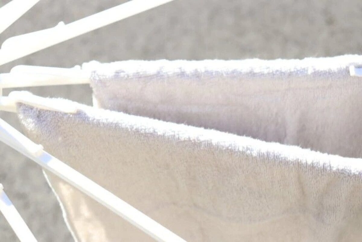 ダイソー　パラソルハンガー（16本掛け）　使用例