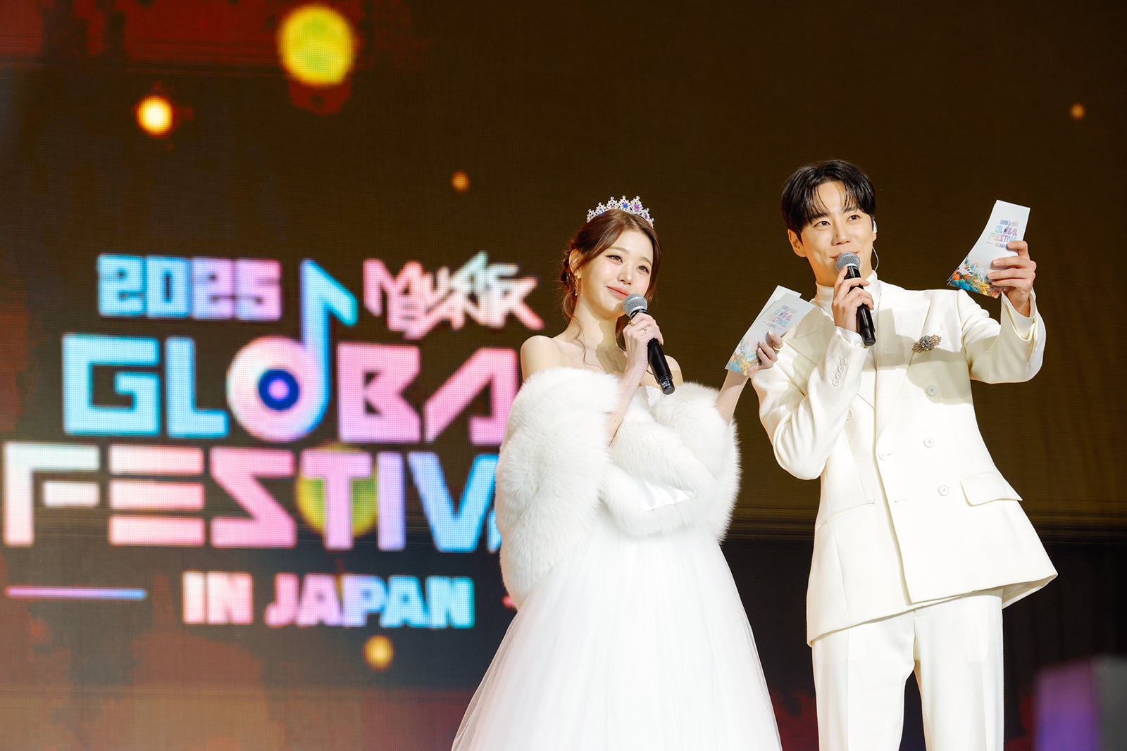 JANG WONYOUNG、LEE JUN YOUNG「2025 MUSIC BANK GLOBAL FESTIVAL IN JAPAN」撮影：上山陽介、木村泰之、石井亜希、堀内レイ