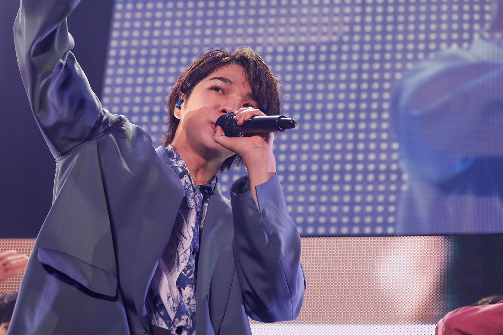 M!LK『7人7色～Winding Road～』（C）笹森健一、小坂茂雄