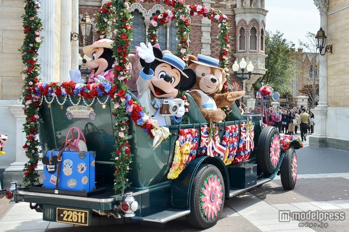 ミニショー「イースター・イン・ニューヨーク 」/ミッキー、ダッフィー