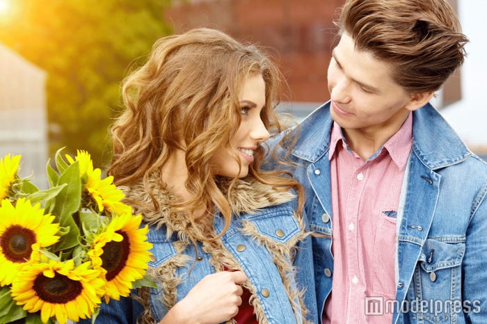 「男性が本気で愛している女性にしている4つのこと|これが運命の恋…」(photo by ZoomTeam/Fotolia)