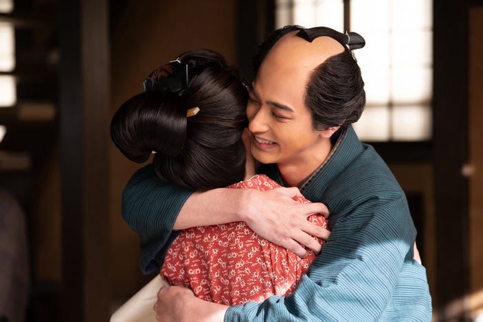 小芝風花、横浜流星「べらぼう~蔦重栄華乃夢噺~」第14話(C)NHK